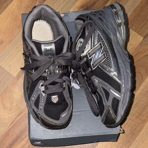 New Balance 1906